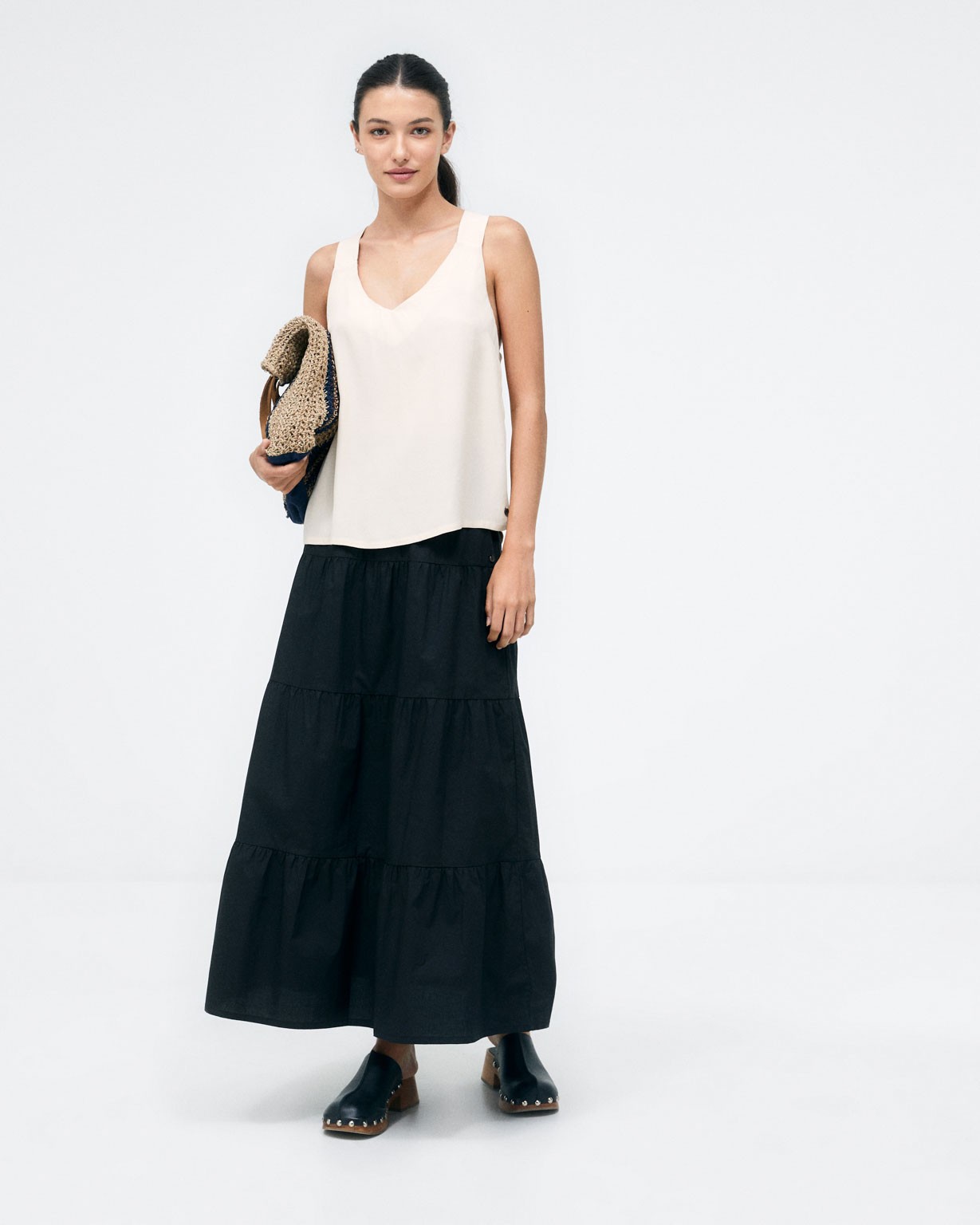 Tank top. V-neck. Plain  Beige