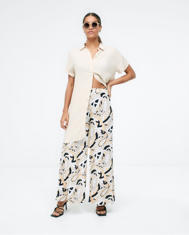 Camicia a maniche lunghe e corte. Tinta unita Beige
