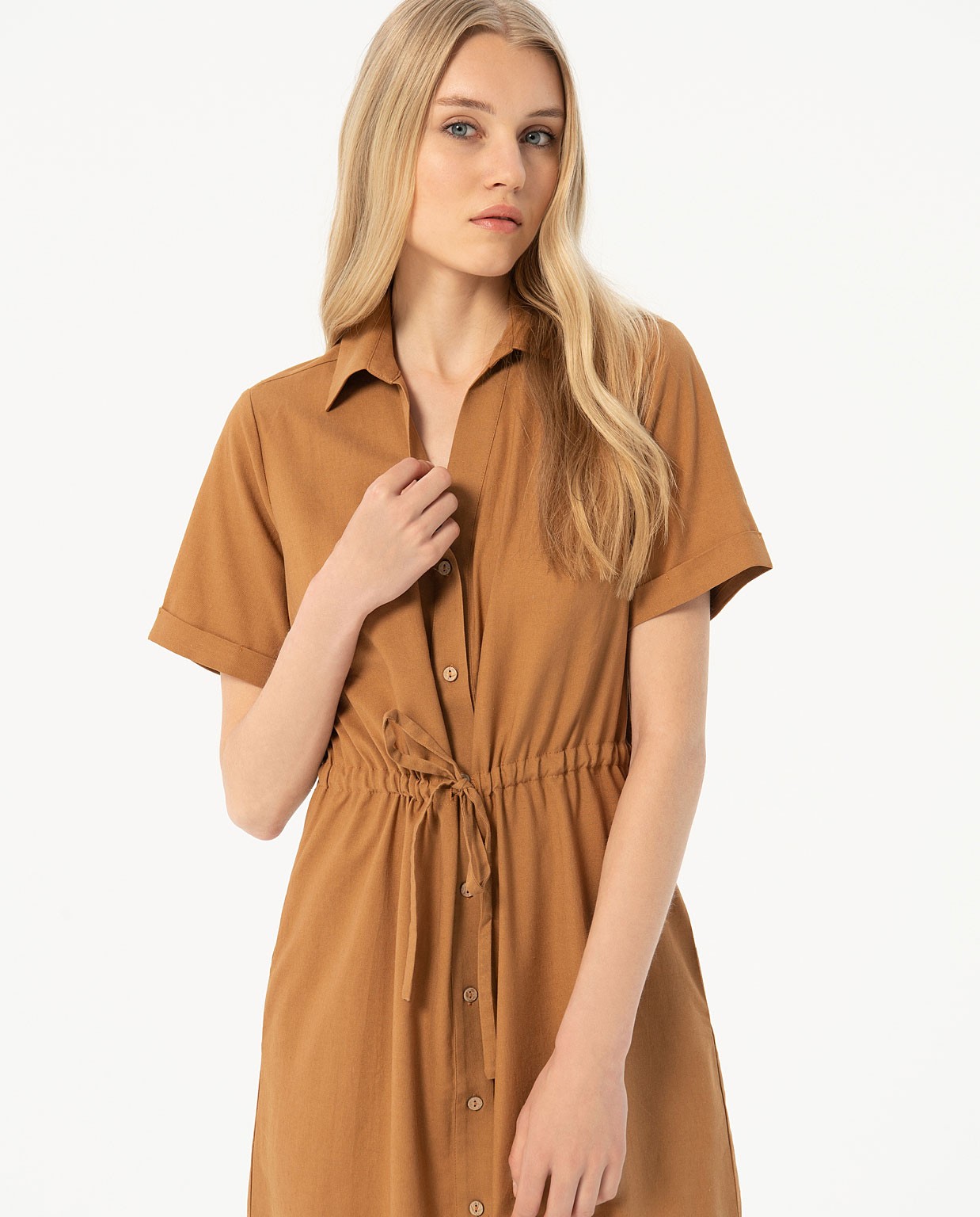 Robe chemise midi unie avec ceinture Light came