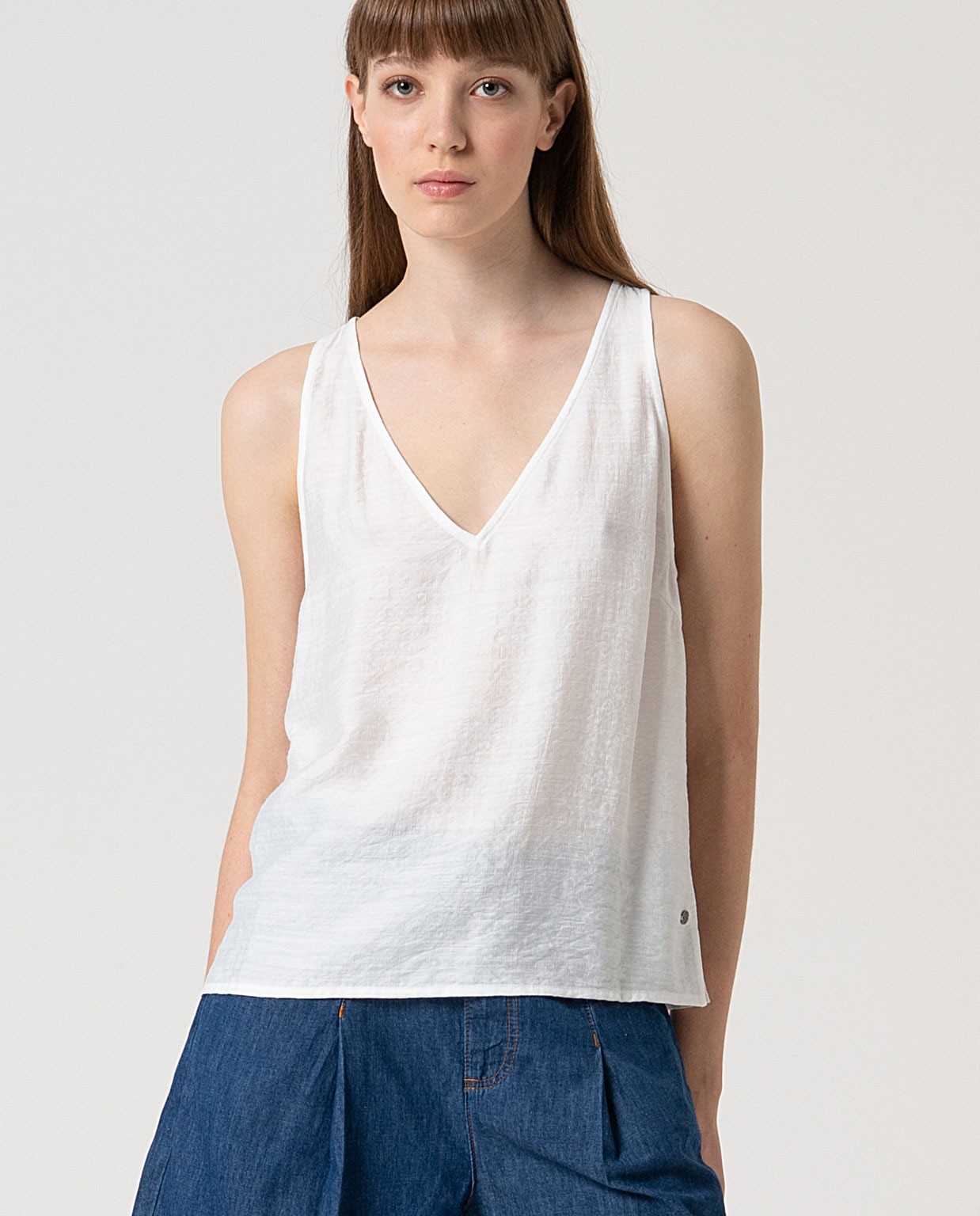 MU:Strap top  V-neck White