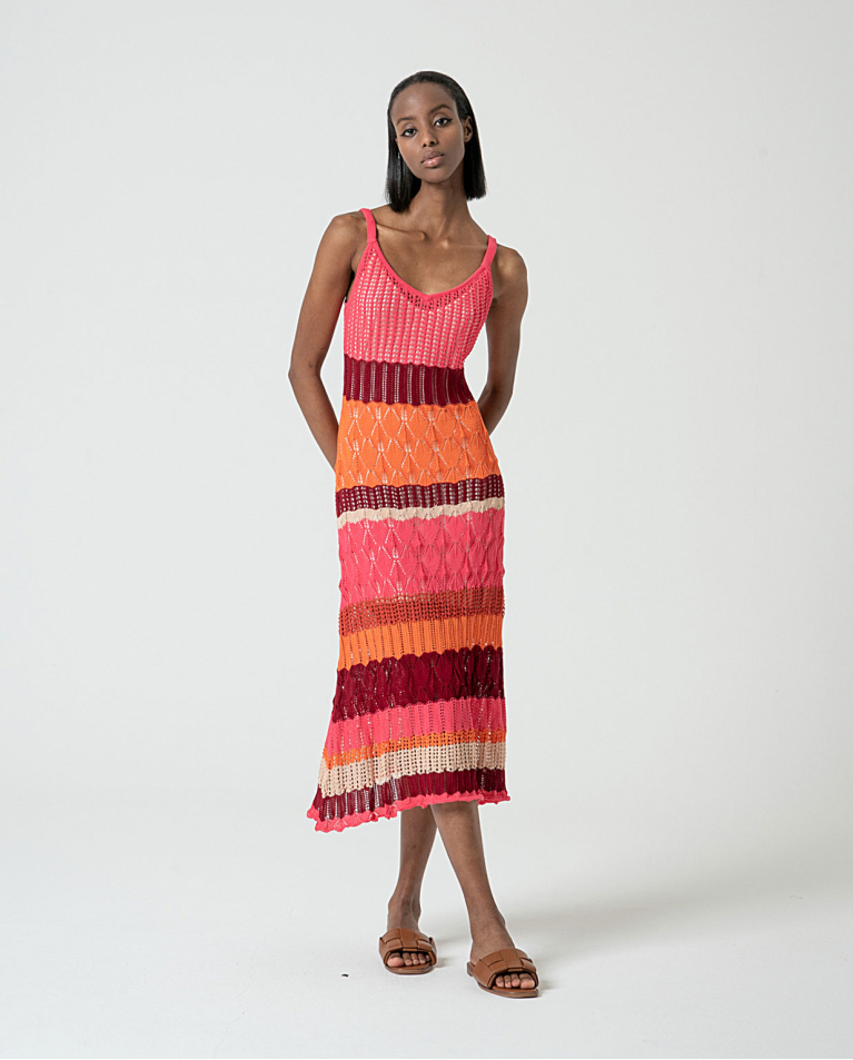 MU:Long crochet dress below the knee with straps Fuchsia