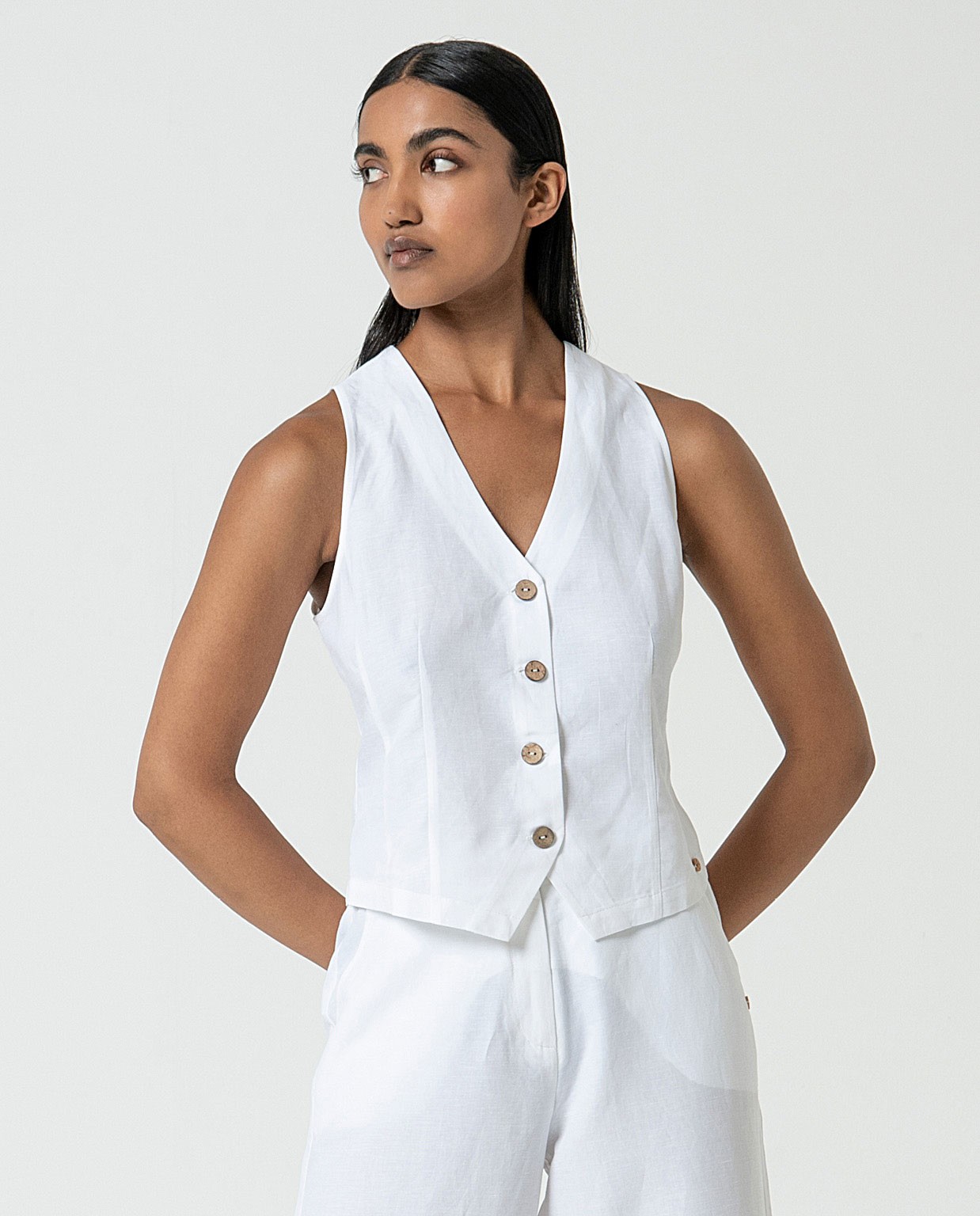 MU:Vest Off White