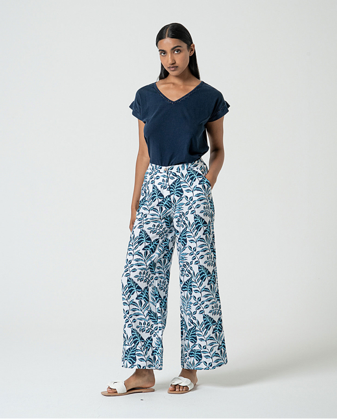 MU:Pantalon avec poche italienne. Bleu