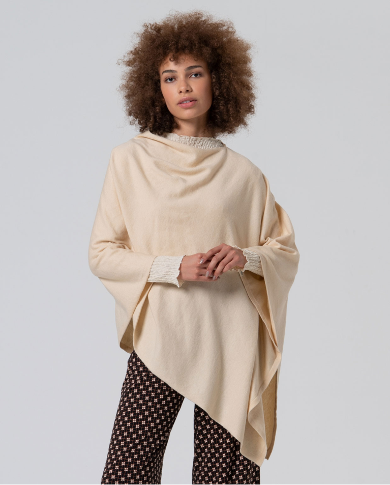 Poncho lungo chiuso asimmetrico Crudo