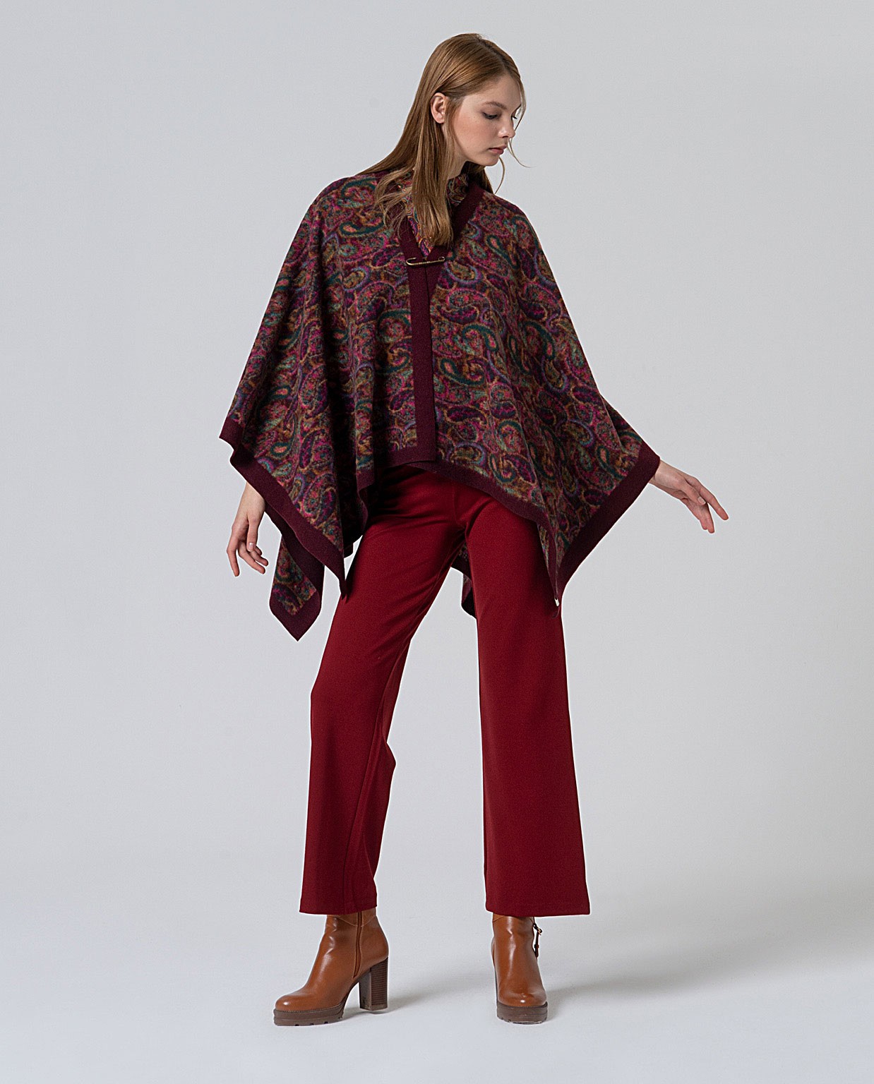 Poncho jacquard con spilla da balia Multi