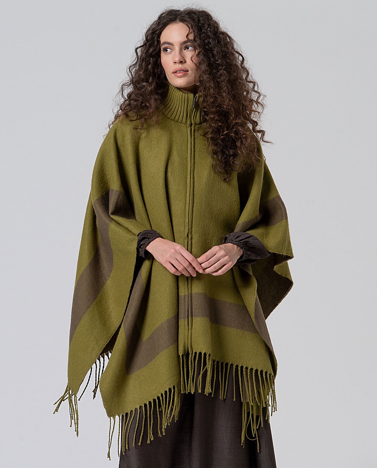 Poncho con frange e chiusura a zip Verde