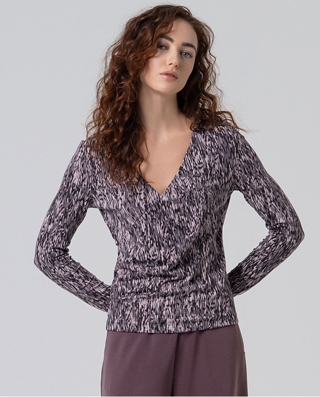 Camiseta escote pico...