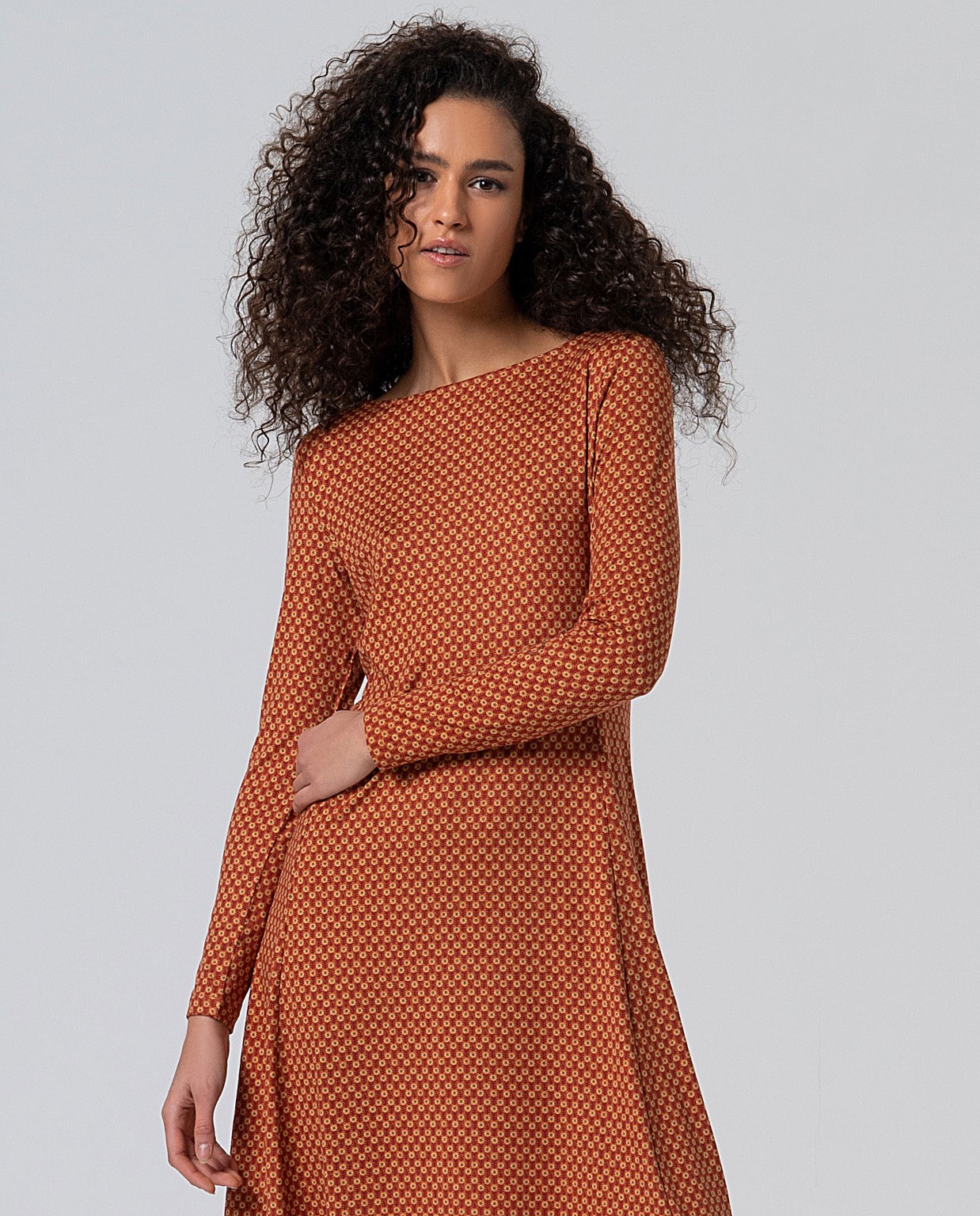 Robe ajustée et élastiquée à la coupe évasée Toffee