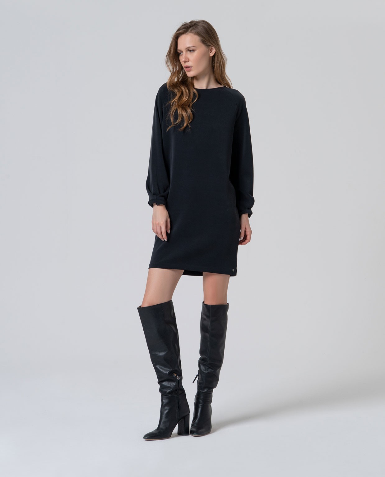 Robe courte oversize en modal Noir
