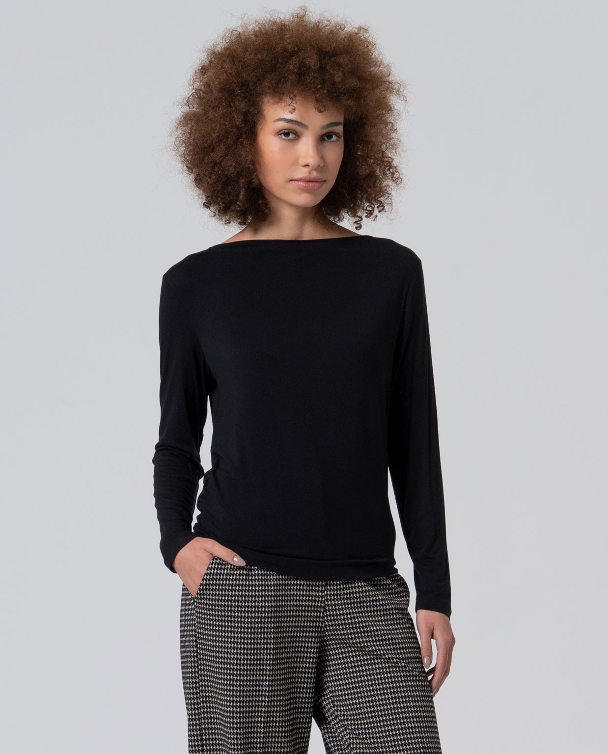 Bamboo viscose boat neck t-shirt Black