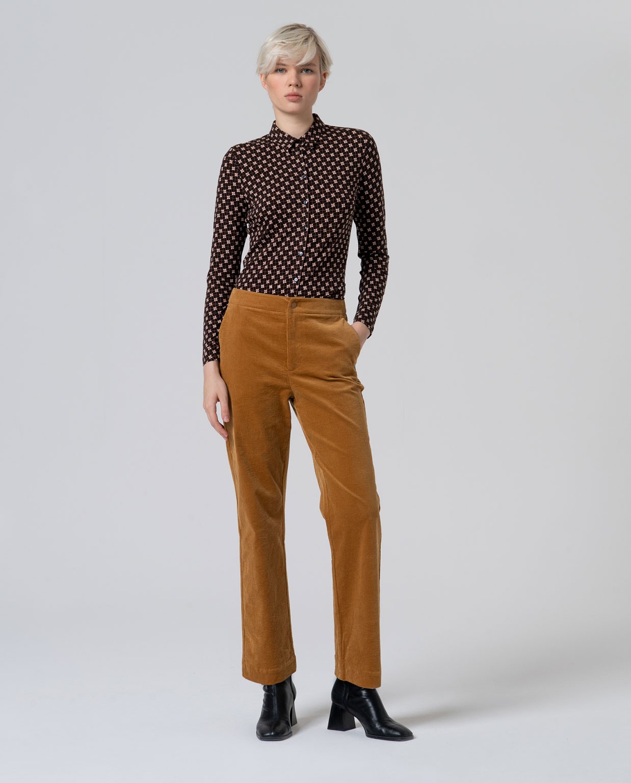Medium rise corduroy straight pants Mustard
