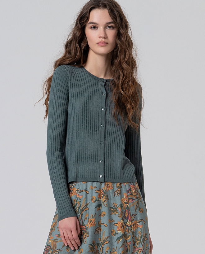 Fine ribbed fitted cardigan...