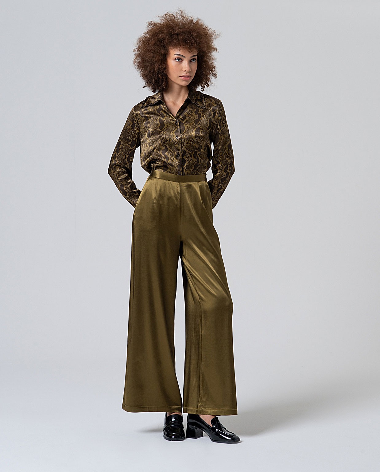 Pantaloni a vita media in raso Verde