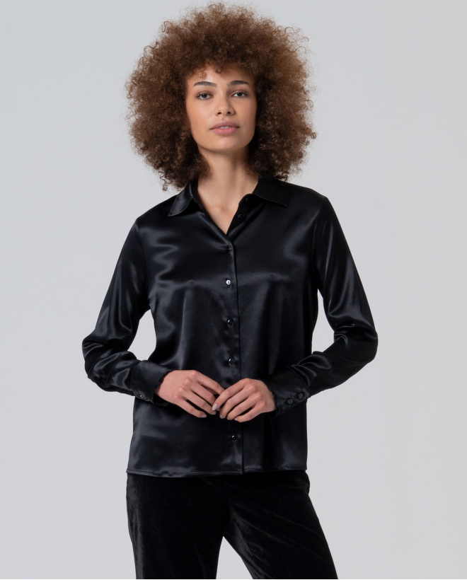 Chemise en satin à volants...