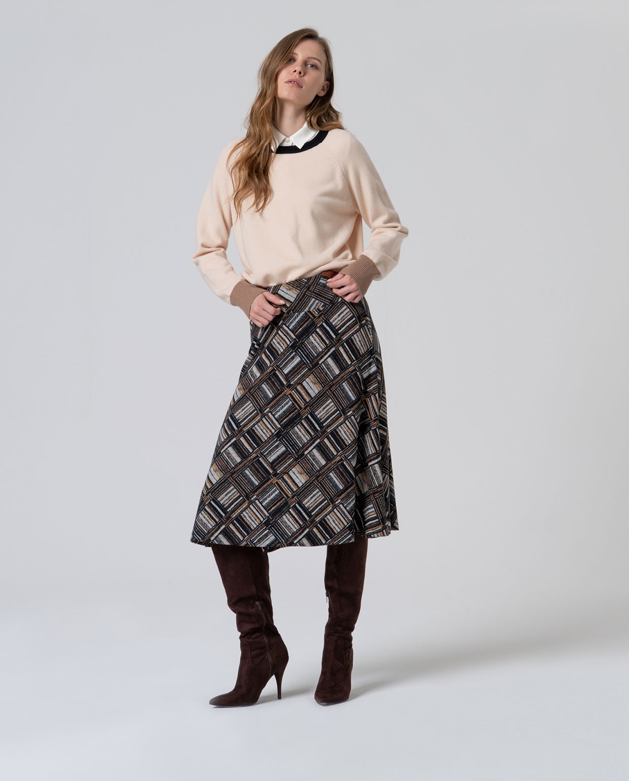 Geometric flowing midi skirt Black