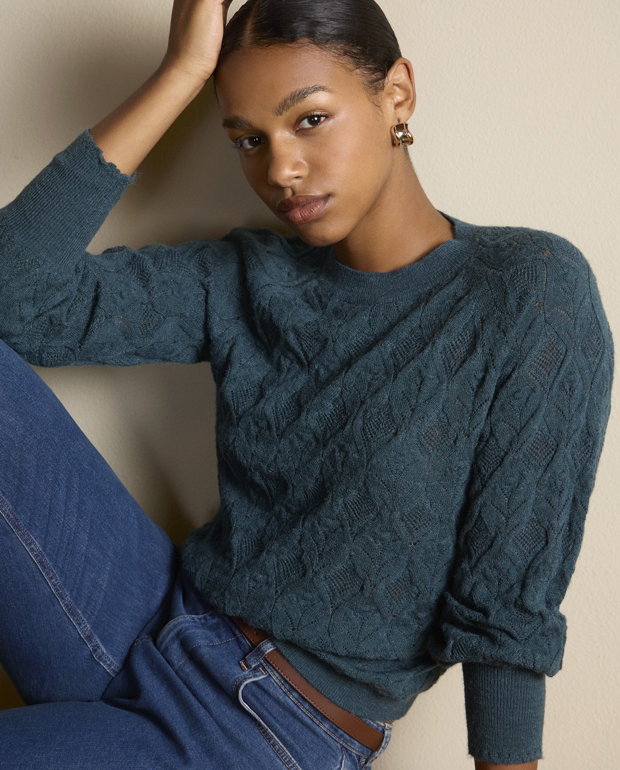 Pull tricoté à motifs tressés Bleu