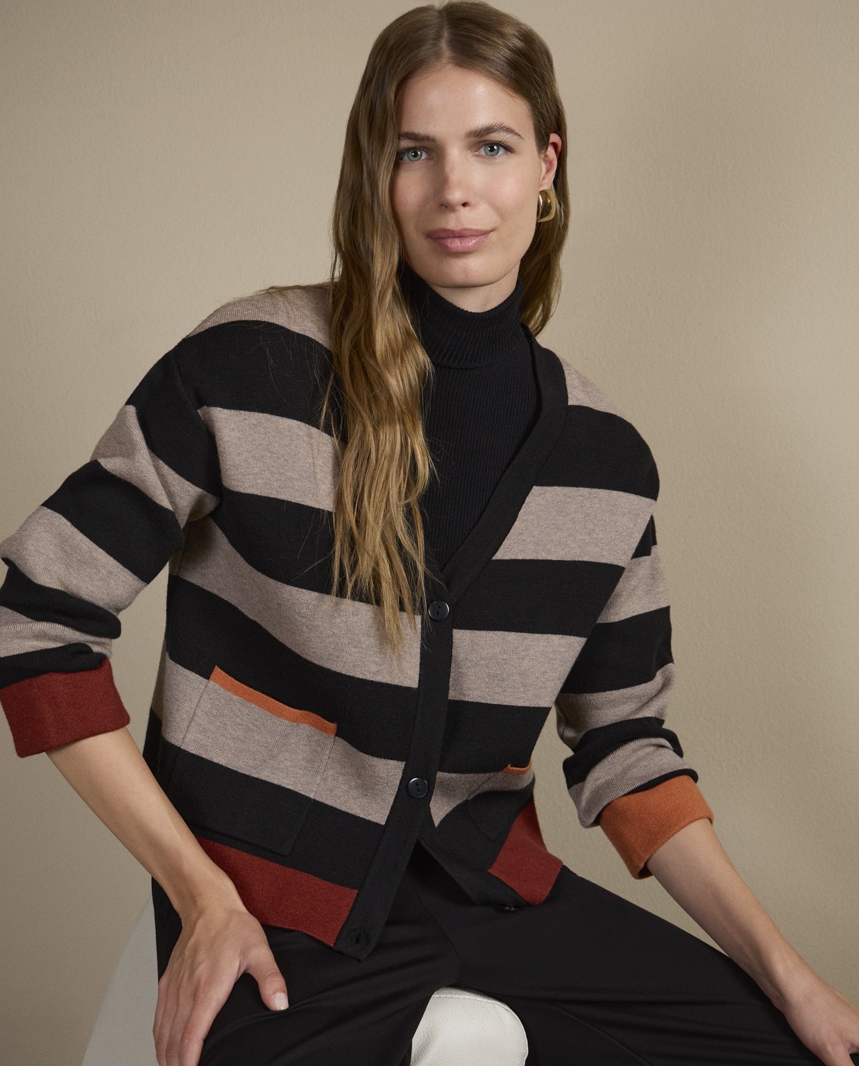 Cardigan corto a righe Nero