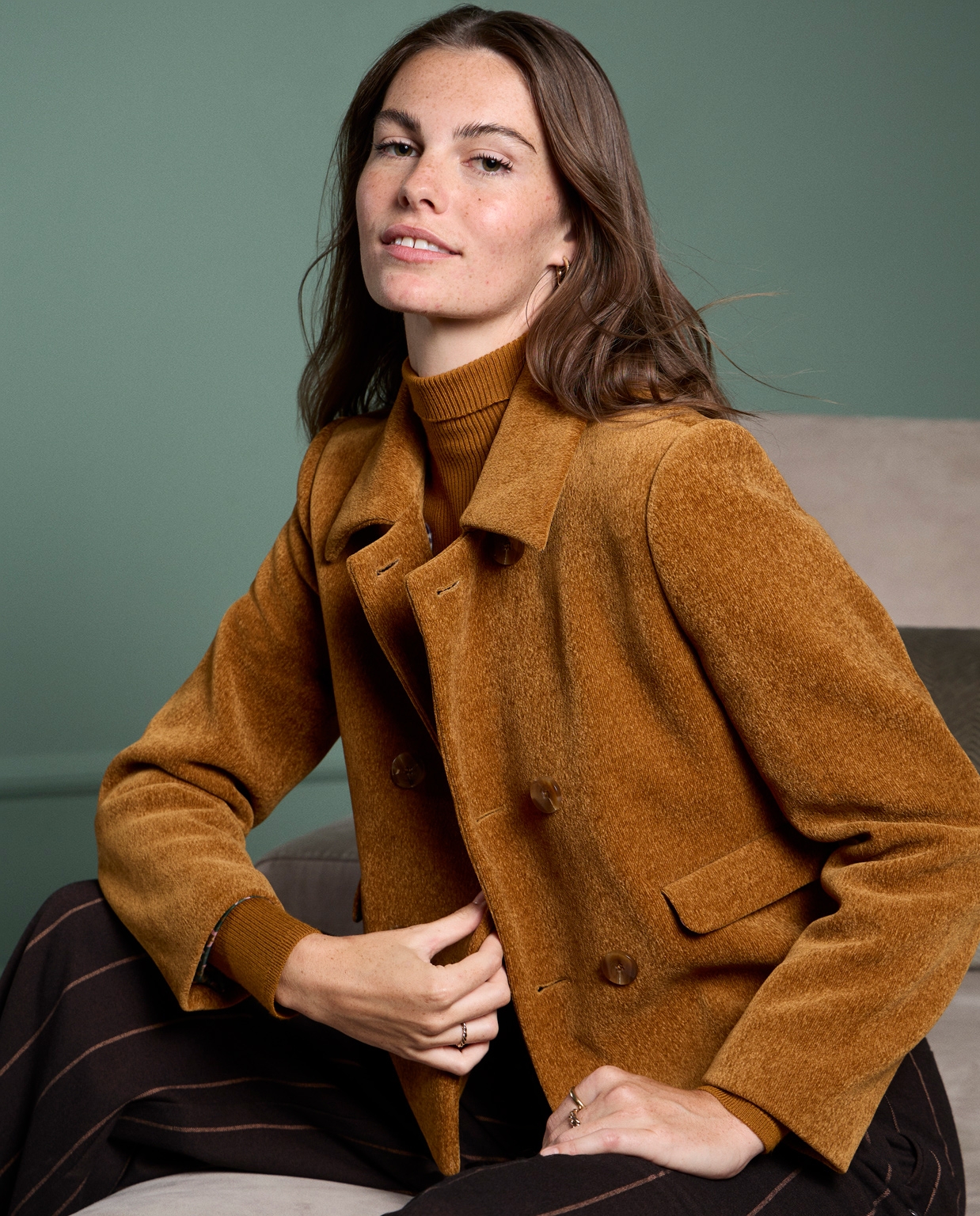 Short chenille coat with lining Mustard