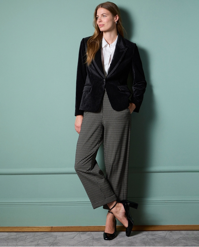 Straight-cut pants in...