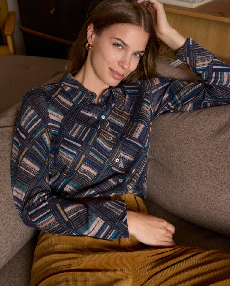 Elastic geometric print shirt Blue
