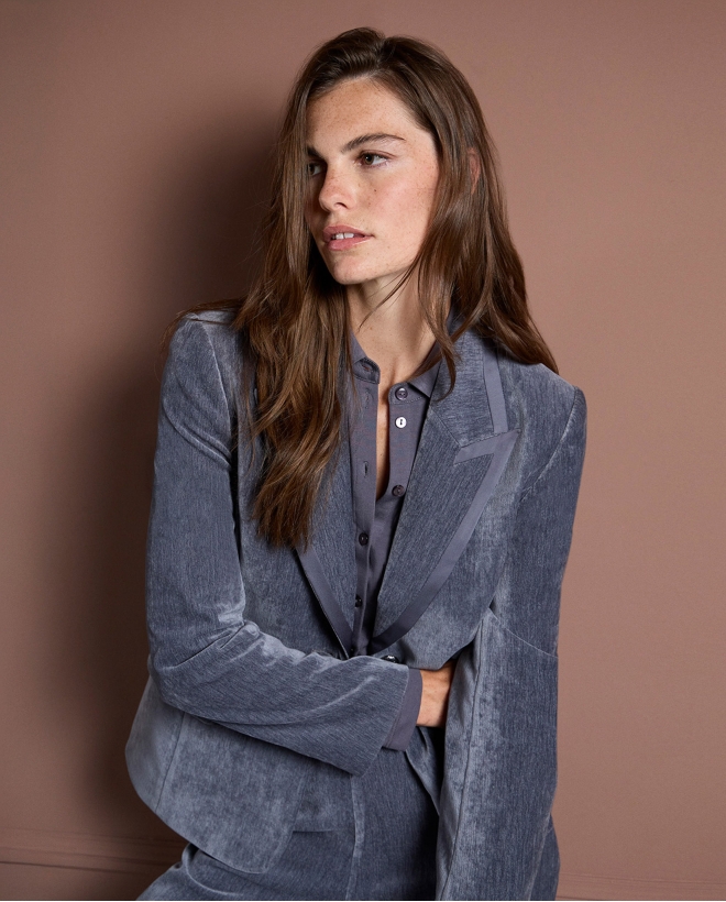 Velvet blazer with peak lapels Grey