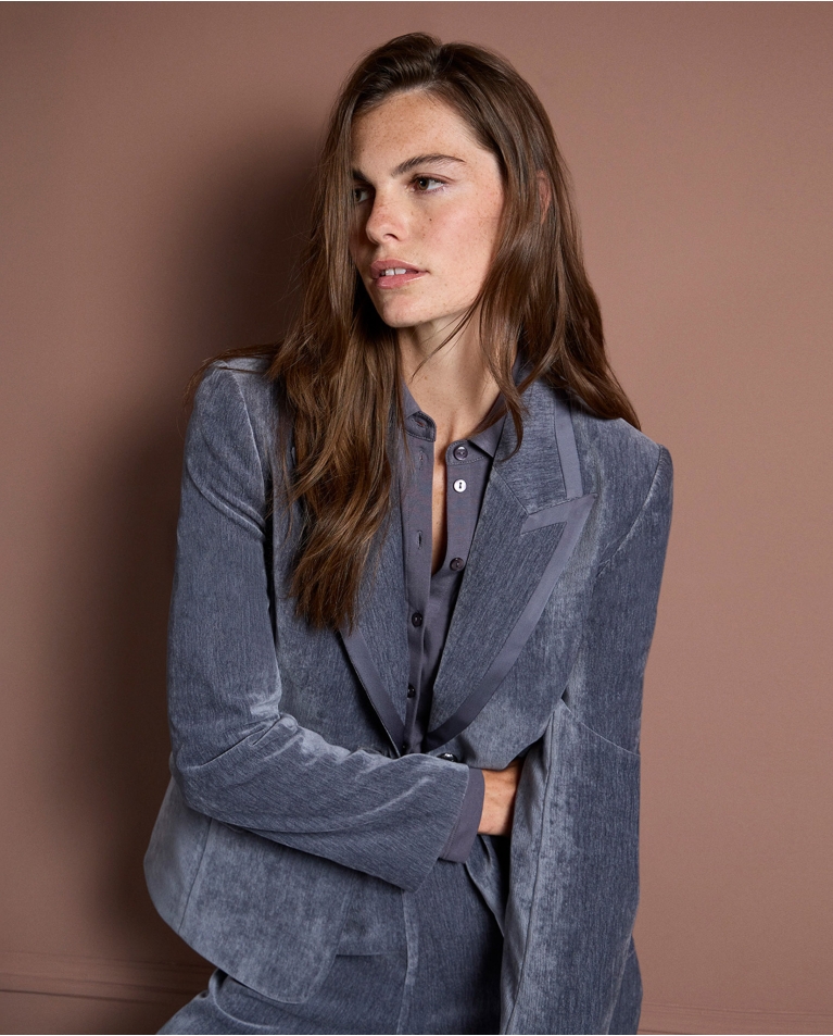Velvet blazer with peak lapels Grey