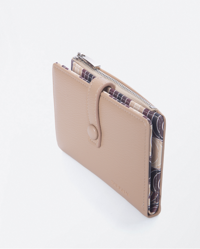 Small wallet with card holder and coin purse. Plai Beige