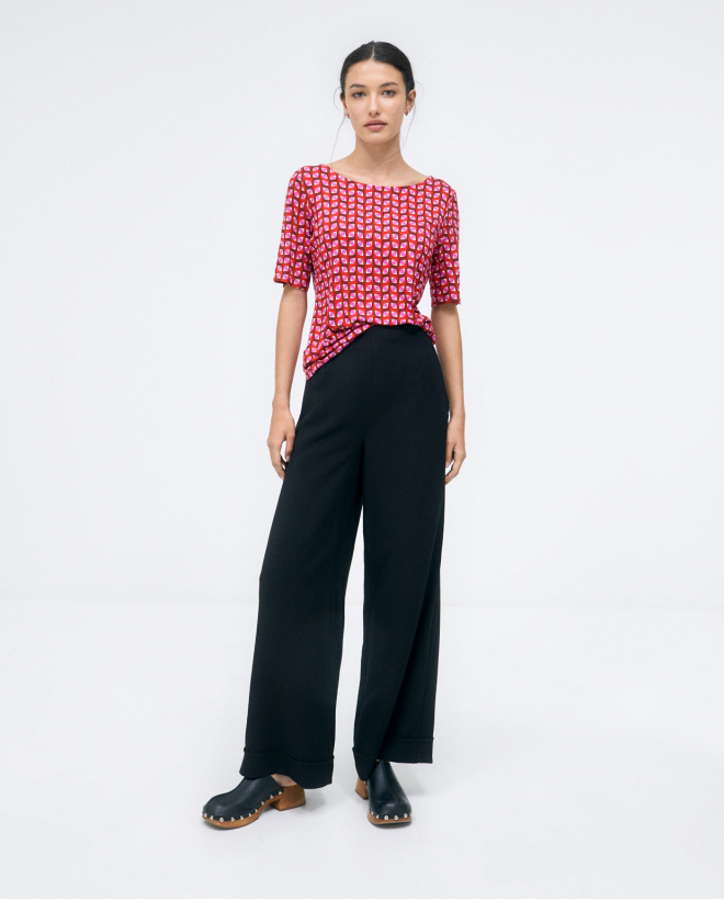 Wide long trousers with...
