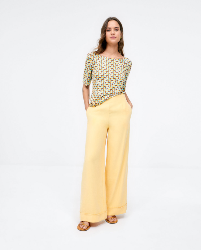 Wide long trousers with high waist. Plain Yellow