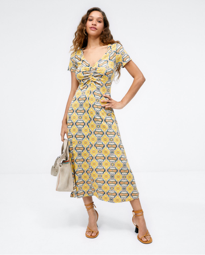 Midi dress. Ruffled...