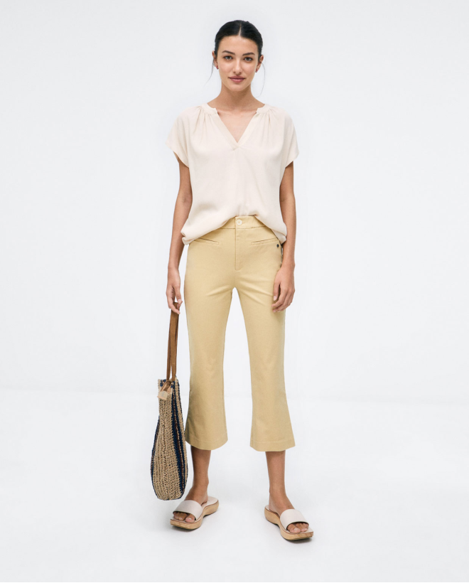 Long bell bottom trousers. Elastic. Plain Beige
