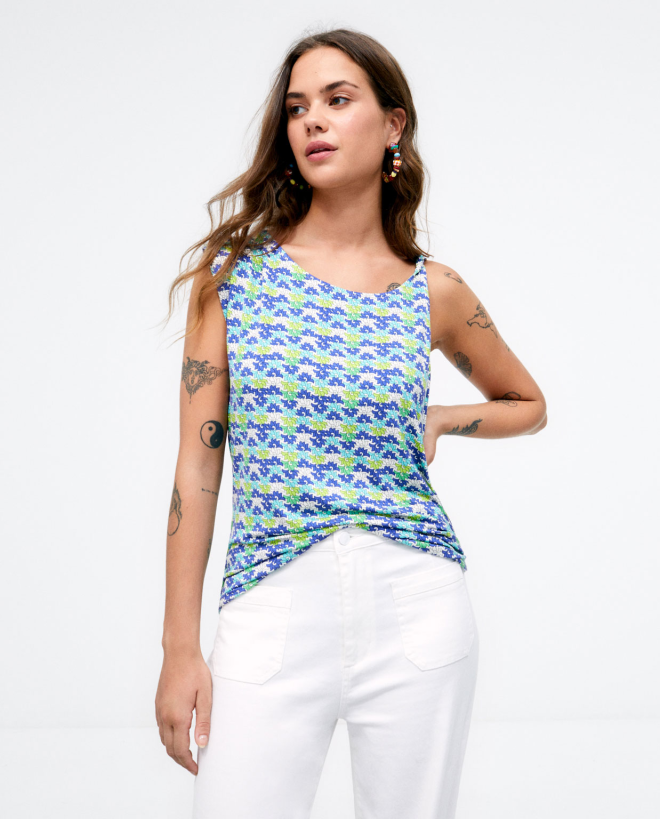 Asymmetric tank top. Blue