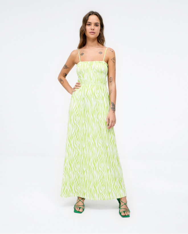 Vestido alças com corpo franzido. Verde ácido
