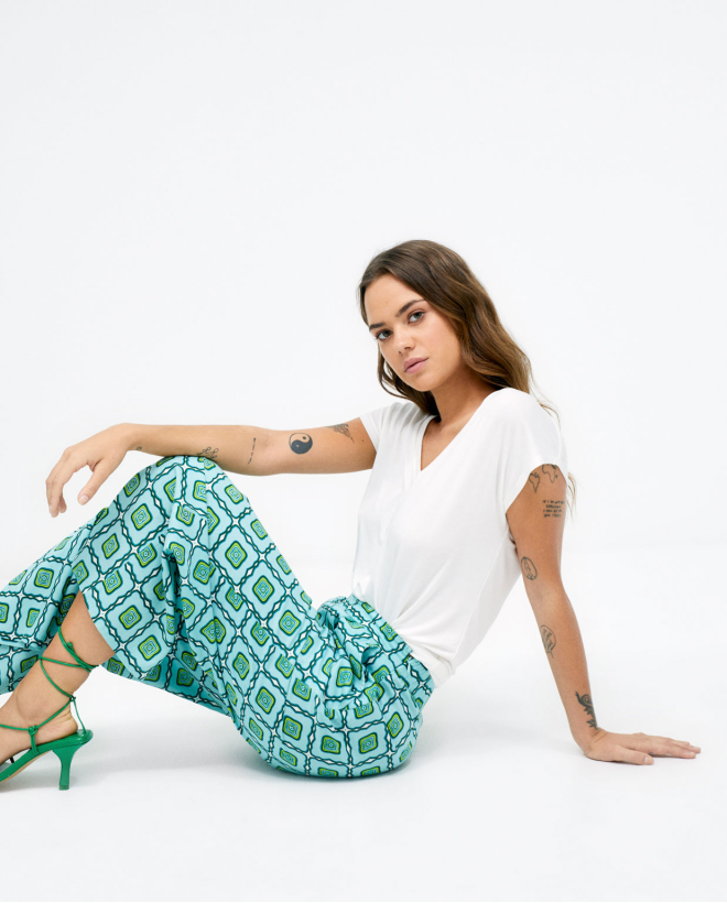 Wide straight ankle trousers. Green