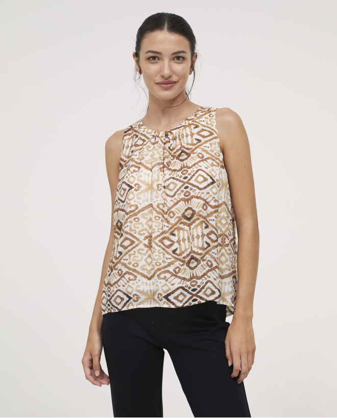 Top escote Halter con abertura Beige