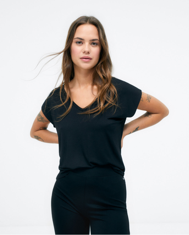 Camiseta manga japonesa Negro