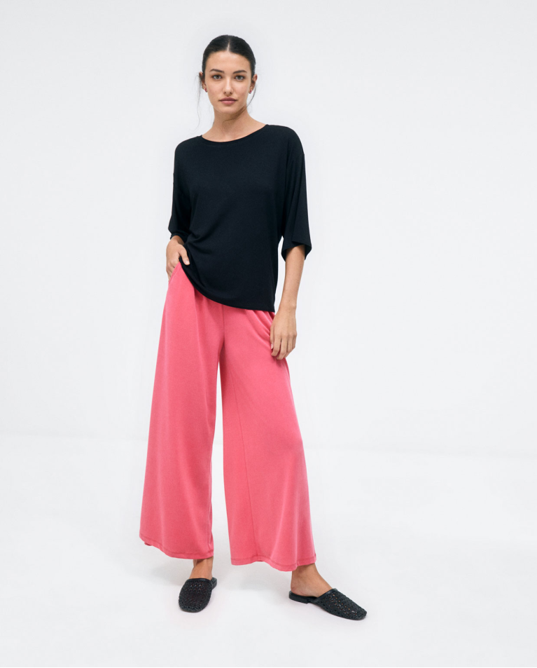 Wide long trousers. Plain. elastic Fuchsia